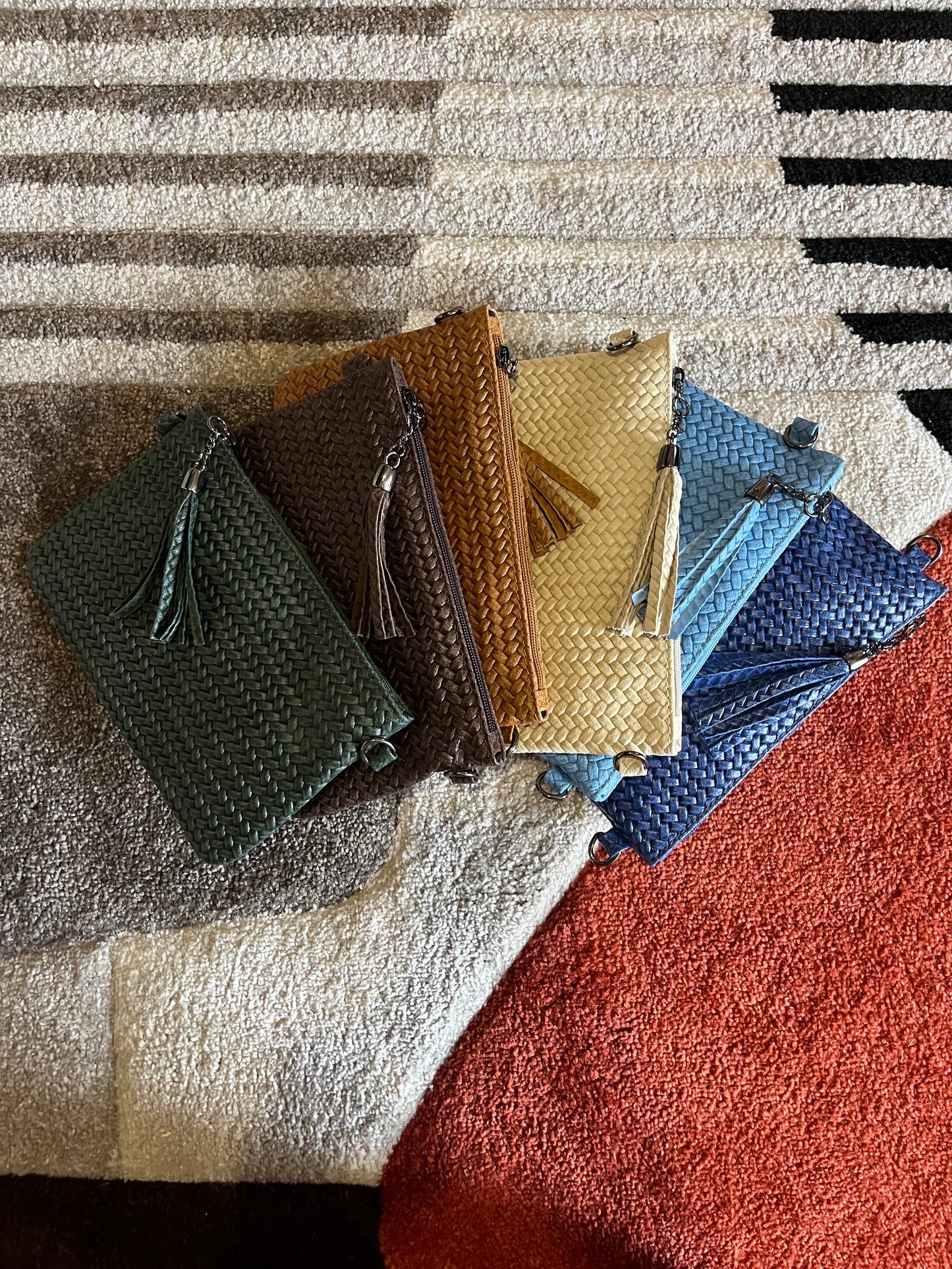 Borsa Nora